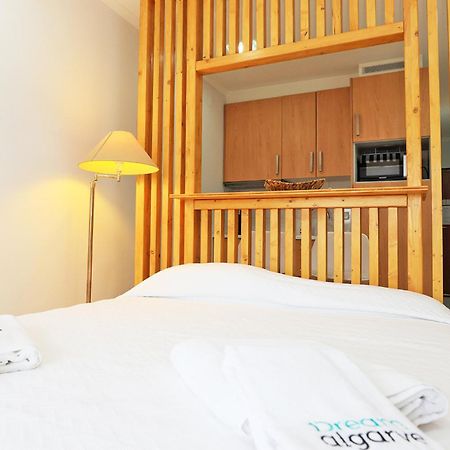 A01 - Marina Mirror Harbour Apartment Лагос Екстериор снимка