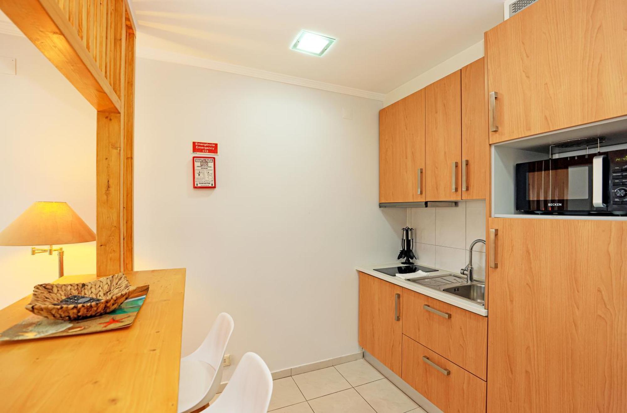 A01 - Marina Mirror Harbour Apartment Лагос Екстериор снимка