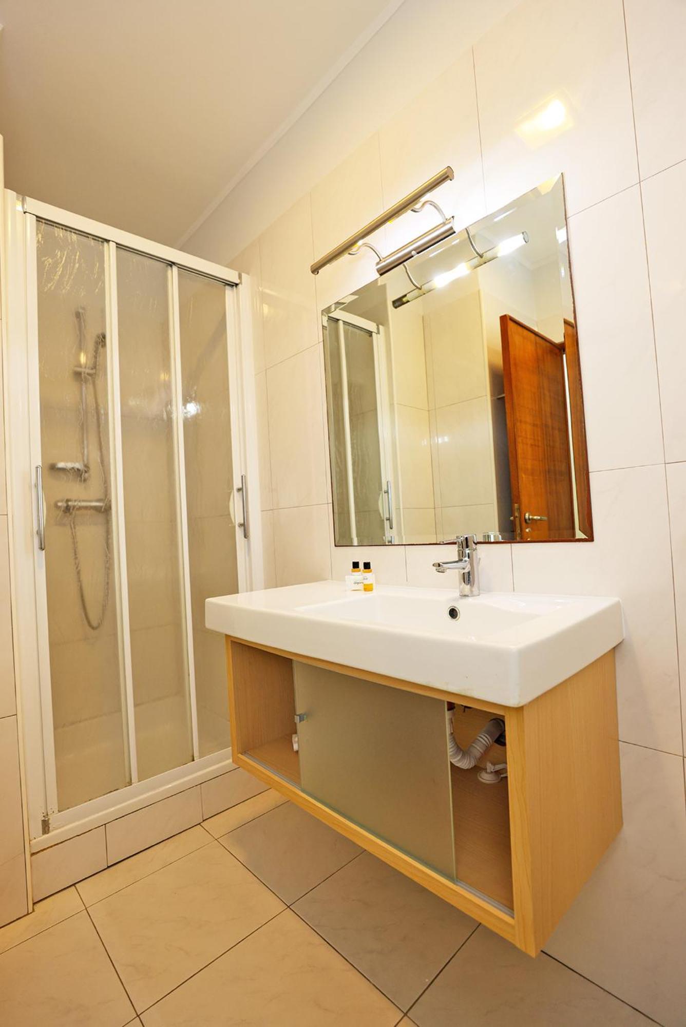 A01 - Marina Mirror Harbour Apartment Лагос Екстериор снимка