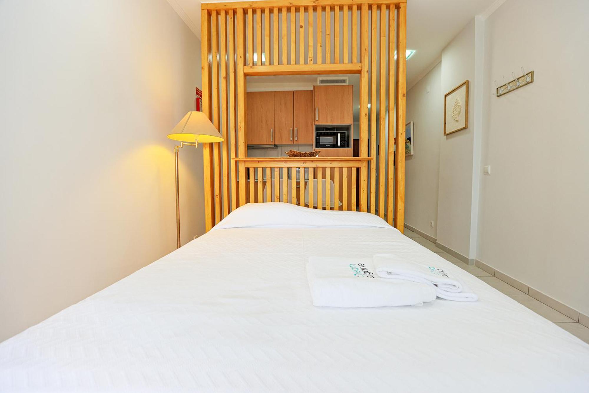 A01 - Marina Mirror Harbour Apartment Лагос Екстериор снимка