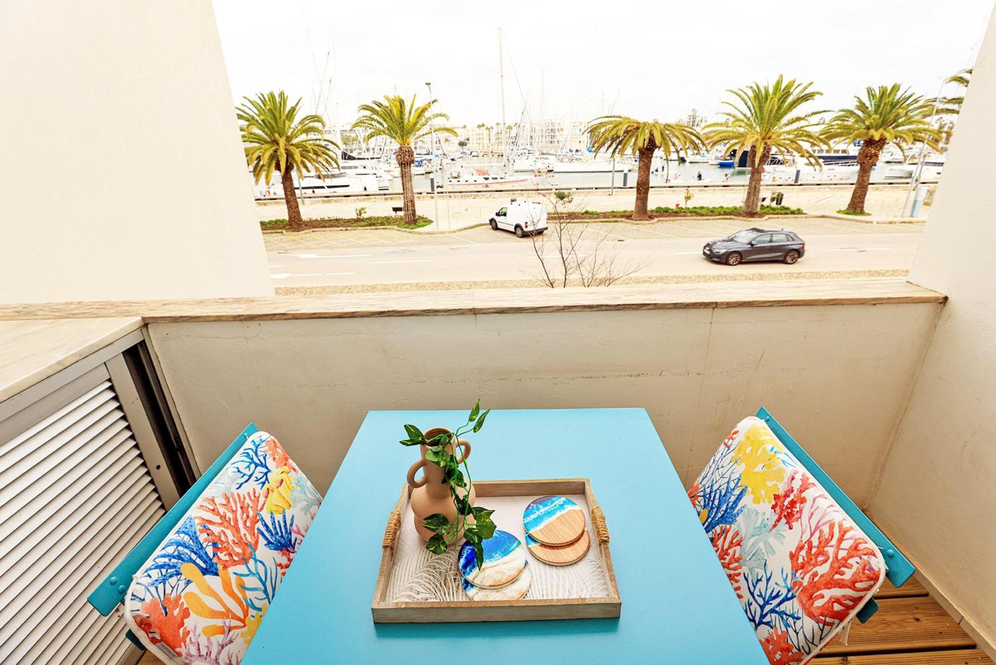 A01 - Marina Mirror Harbour Apartment Лагос Екстериор снимка